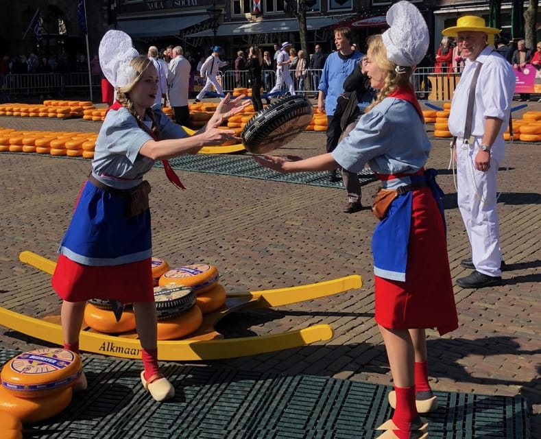 From Amsterdam; Alkmaar Cheese market & Zaanse Schans - A short walk through Alkmaar