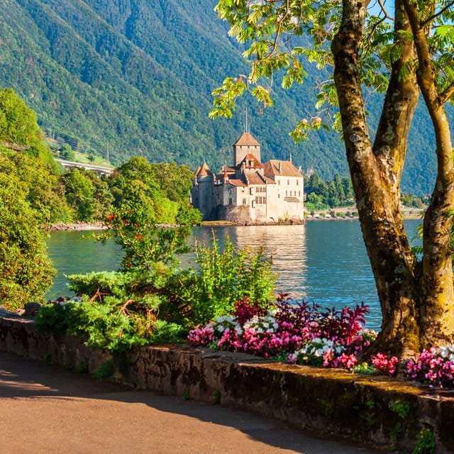 From Geneva: Gruyeres Castle, Cheese, Chocolate & Montreux - Who should book this day out