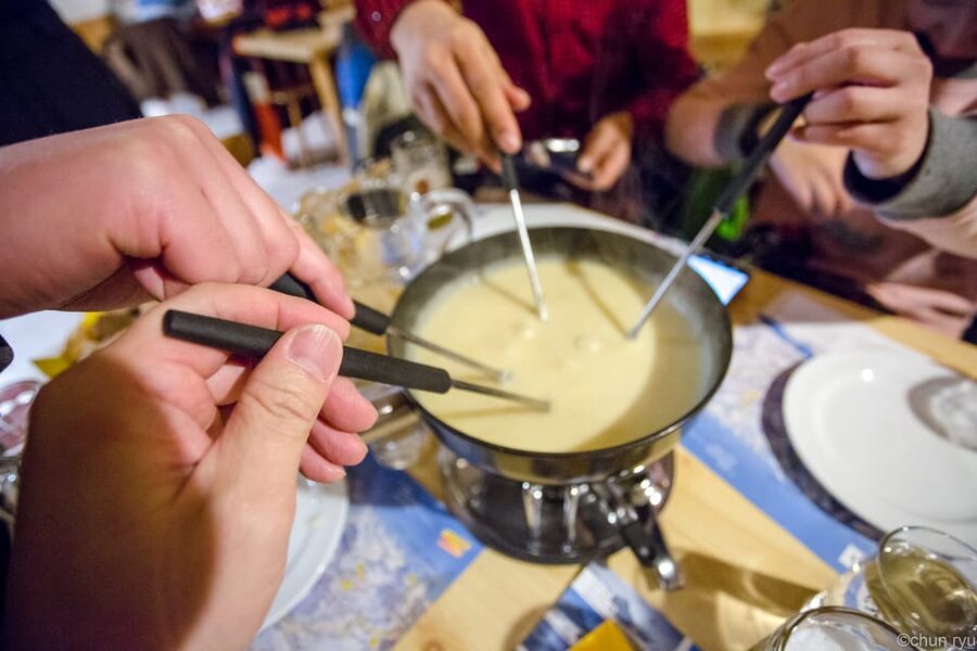 From Interlaken: Night Sledding with Cheese Fondue Dinner - Booking, timing, and cancellation