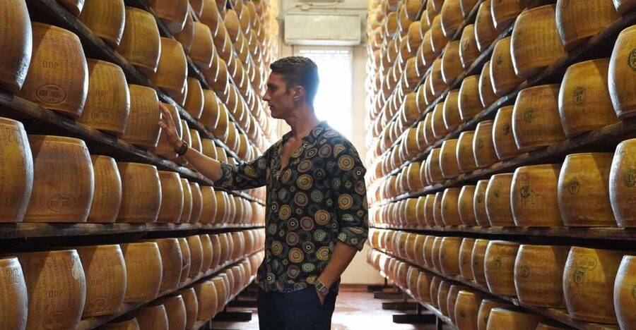 From Parma: Parmigiano and Parma Ham Guided Food Tour - Tasting Three Ages of Parmigiano
