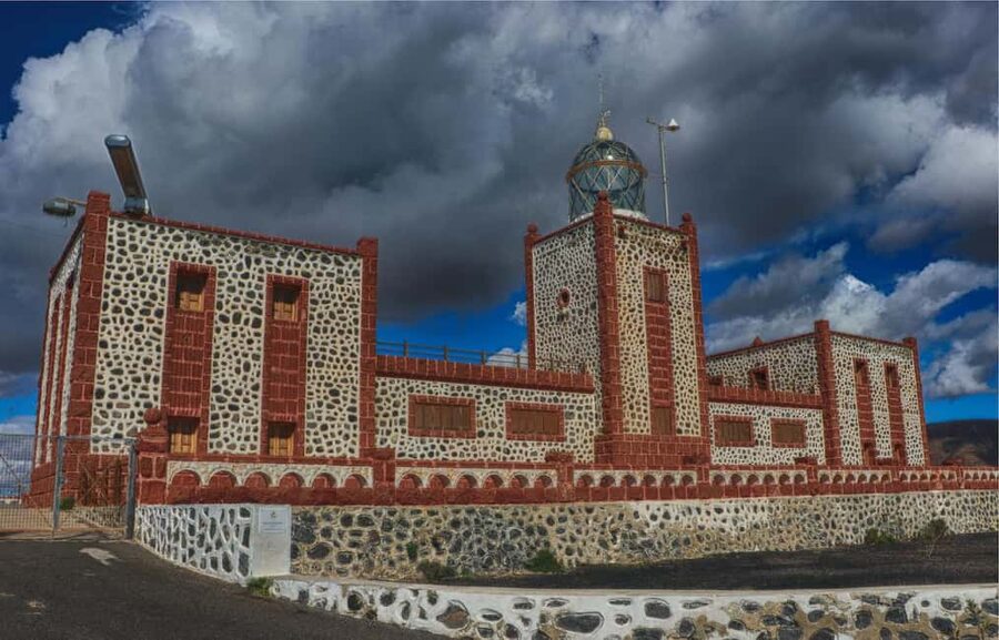 Fuerteventura: Small-Group Island Tour with Cheese Tasting - La Entallada Lighthouse above the coast