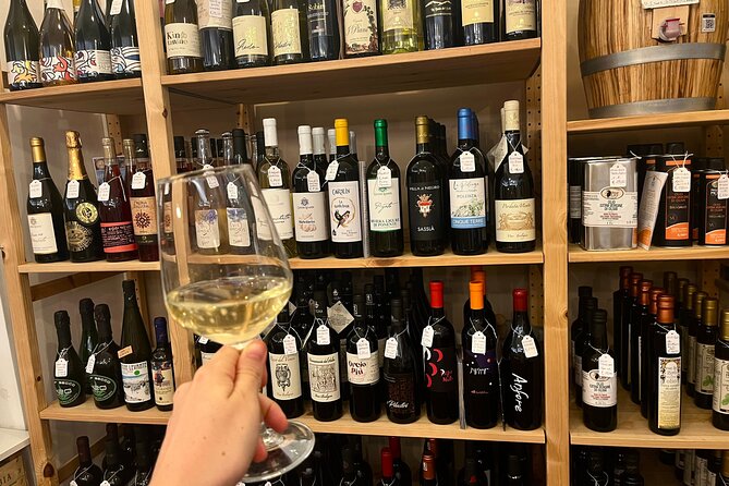 Genoa: 5 Ligurian Wines with Pesto, Focaccia & Cheese Tasting - Focaccia, pesto, and cheese make the tasting useful