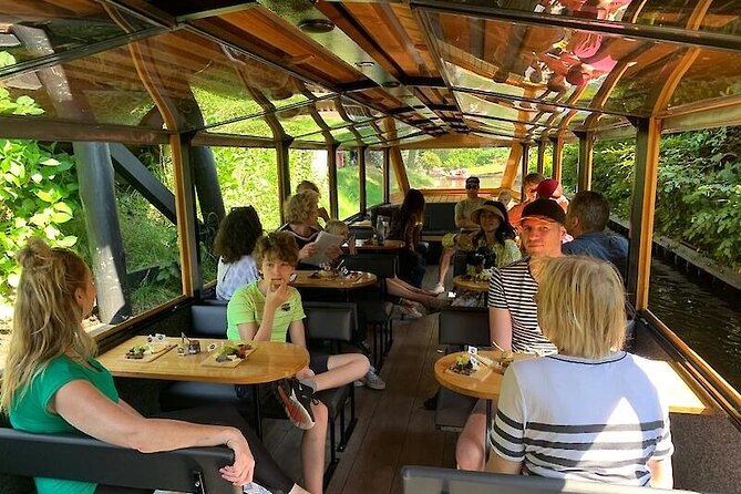 Giethoorn Day Trip from Amsterdam With Cruise and Cheeseplatter - Why Giethoorn makes a good escape from Amsterdam