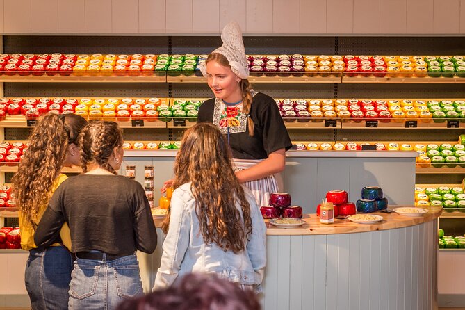 Giethoorn Day Trip from Amsterdam With Cruise and Cheeseplatter - Who should book this day trip?