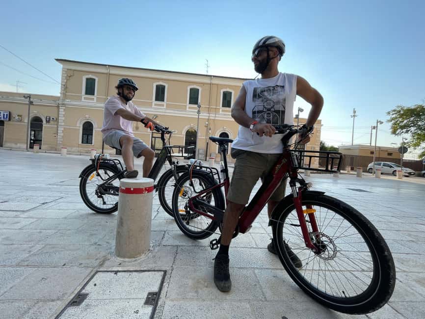 Gioia del Colle: E-Bike Ride & Hands-On Mozzarella Lab - Tasting the mozzarella you helped make