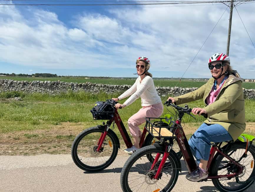 Gioia del Colle: E-Bike Ride & Hands-On Mozzarella Lab - Riding through fields, pastures, and rural lanes