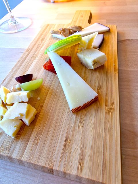 Gourmet Experience: Tasting of Spanish Cheeses and Wines - Who will enjoy this most