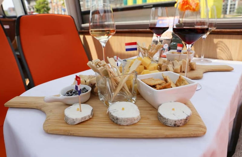 Haarlem: Local Cheese and Wine Cruise - Haarlem sightseeing with a glass in hand