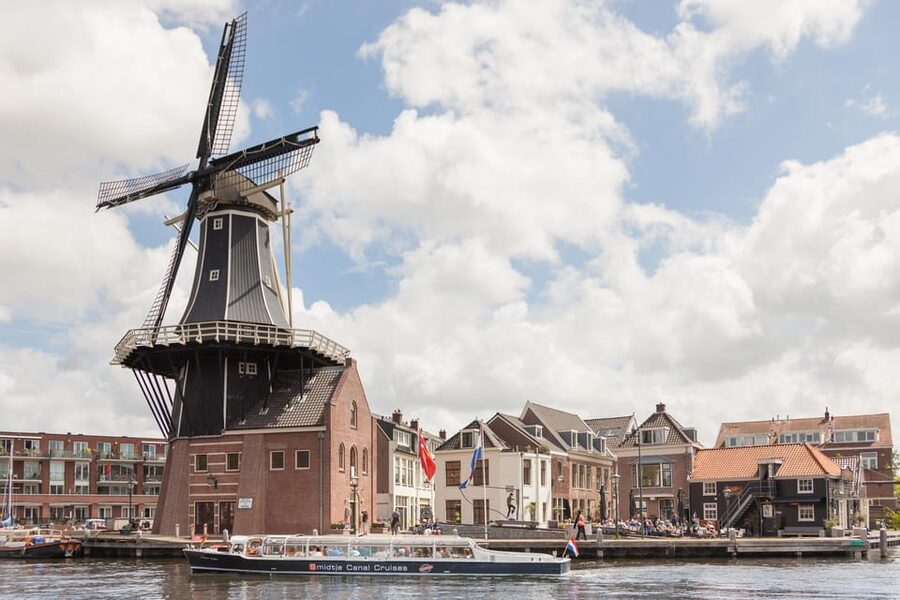 Haarlem: Local Cheese and Wine Cruise - Who will enjoy this cruise most