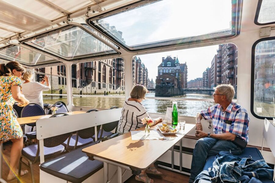Hamburg: Harbor Cruise with Wine and Cheese - A wine tasting with Hamburg’s working harbor outside