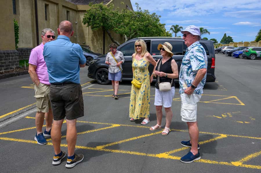 Hawkes Bay: Half-Day Wine Tour with Tastings and Cheeseboard - The first winery tasting, about 45 minutes