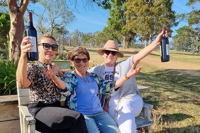 Hunter Valley Full Day Wine, Cheese and Chocolate Tour - Lunch at a pub or brewhouse, with your own menu choice