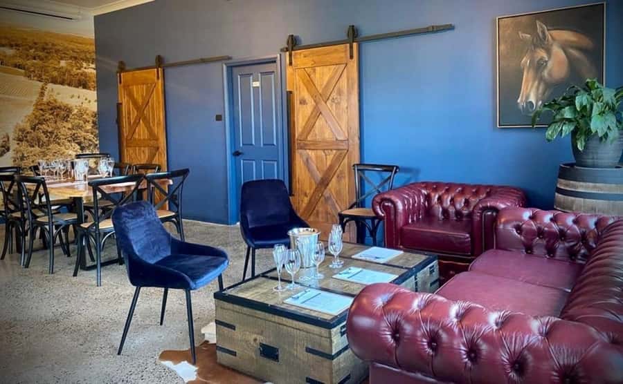 Hunter Valley: Wine and Cheese Tasting Experience - Meeting a family-owned boutique winery