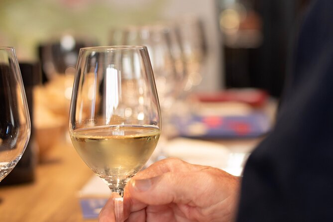Introduction to Bordeaux wines paired with cheeses & charcuterie - What happens at 2ter Rue Mably