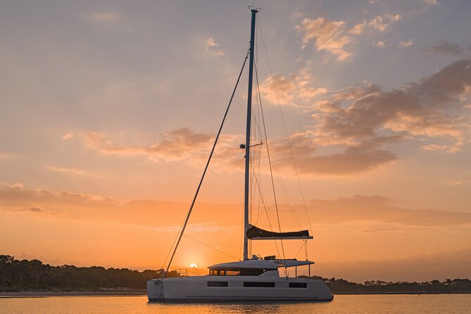 JFarwell Sunset Wine & Cheese Aboard the Reverie - Key points at a glance