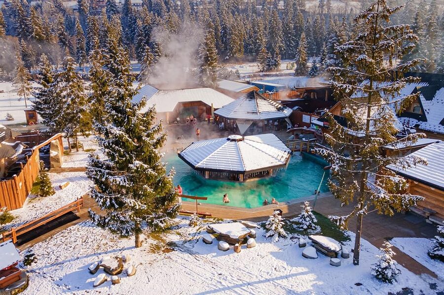 Krakow: Zakopane Cable Car, Vodka, Cheese & Hot Springs Tour - Transport, timing, and the long return