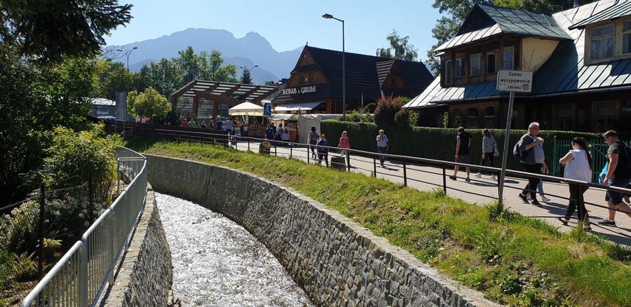 Krakow: Zakopane, Funicular, Cheese, and Highland Day Trip - Hotel pickup and the ride south from Krakow