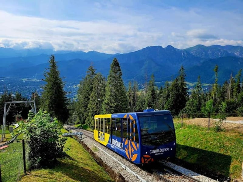 Krakow: Zakopane Tour with Funicular Ride and Cheese Tasting - Chochołów and the look of old mountain Poland