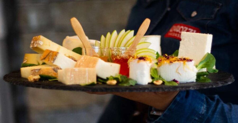 Lake Como: Cheese and Wine Tasting in Valsassina - What arrives on the slate plate