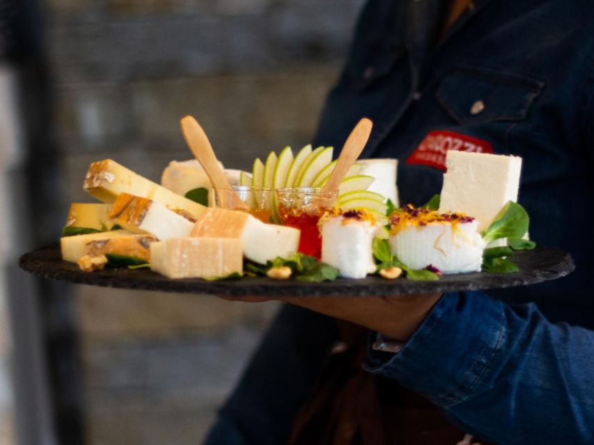Lake Como: Cheese and Wine Tasting in Valsassina - Wine for two, with room to choose