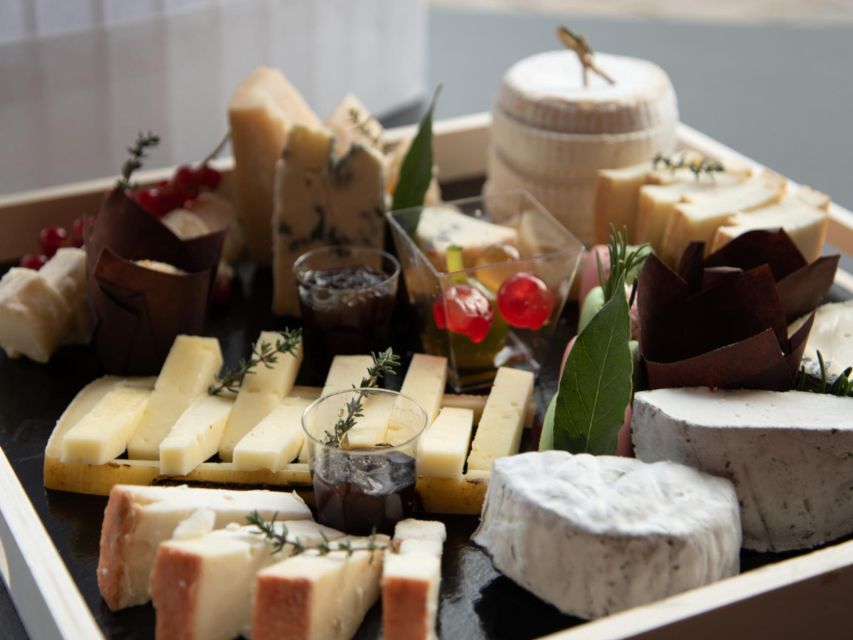 Lake Como: Cheese and Wine Tasting in Valsassina - Choosing between cheese, charcuterie, and the gourmet option