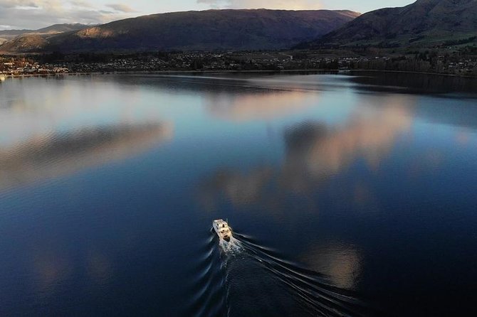 Lake Wanaka 1-Hour Cruise Including Wine and Cheese - How much explanation will you get?