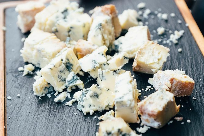London Cheese Crawl & Walking Tour - Fortnum & Mason: truffle cheese and Stilton