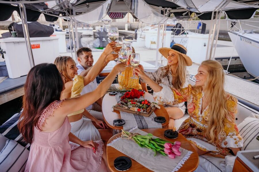 Los Angeles: Luxury Cruise with Wine, Cheese & Sea Lions - Leaving the dock and entering the main channel