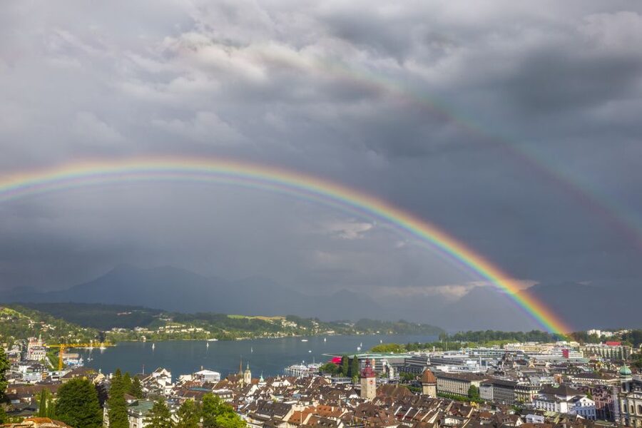 Lucerne: Walking and Boat Tour with Cheese & Wine Tasting - What the Lake Lucerne cruise adds