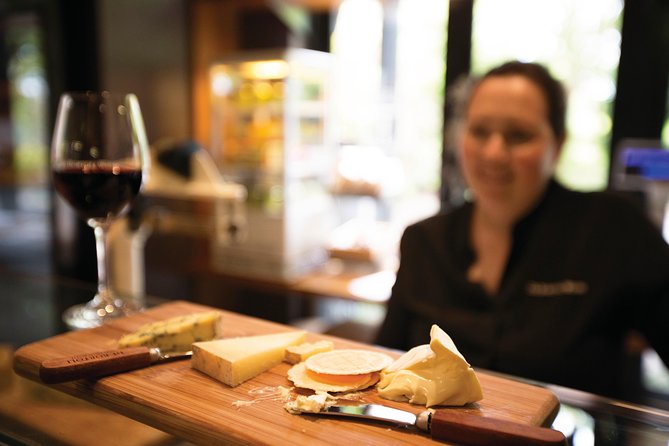 Luxury Private 90min Wine and Cheese Yarra River Cruise - What the private skipper adds