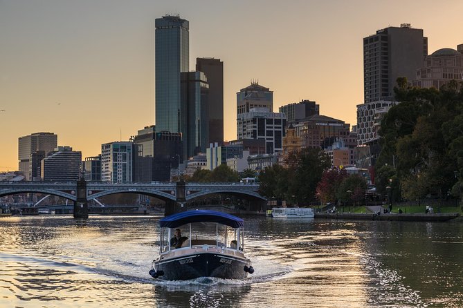 Luxury Private 90min Wine and Cheese Yarra River Cruise - Wine, local cheese, and the limits of the food