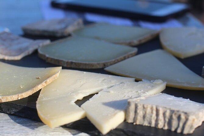 Mallorca Wine and Cheese Tasting - Five Mallorcan wines, one relaxed table