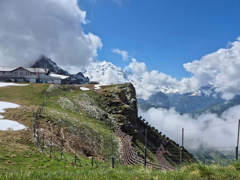 Männlichen: Cheese and Chocolate Tasting on Mountain Summit - The easy walk to the summit