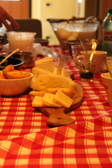 Matera: Mozzarella and Cheese tasting with a Cheesemaker - A farmer’s breakfast that can replace lunch