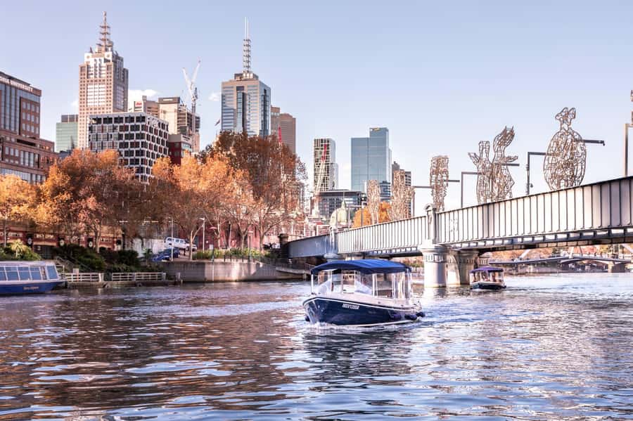 Melbourne: Private Yarra River Cruise w/ Cheese & Wine - Key points to know before booking