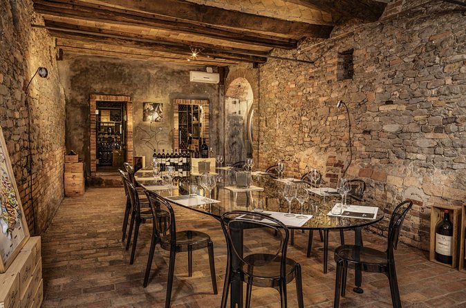 Monforte d'Alba: wine and cheese experience - Inside the cellar: tools, photographs, and family memory