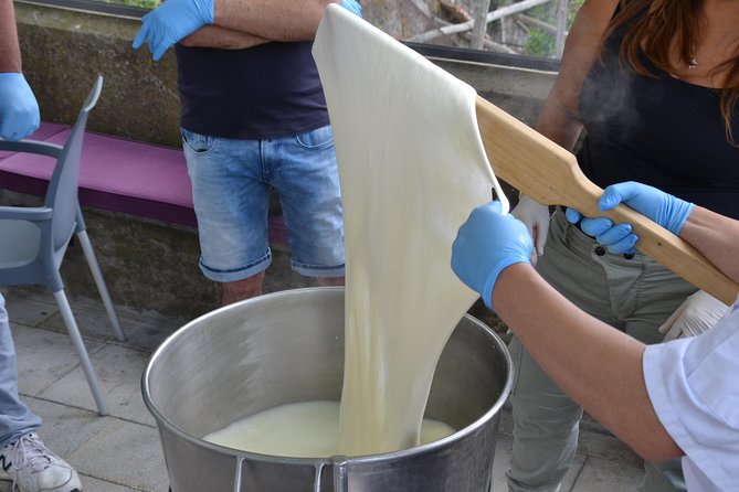 Mozzarella Class or Pizza Class - Pizza with an Amalfi Coast chef