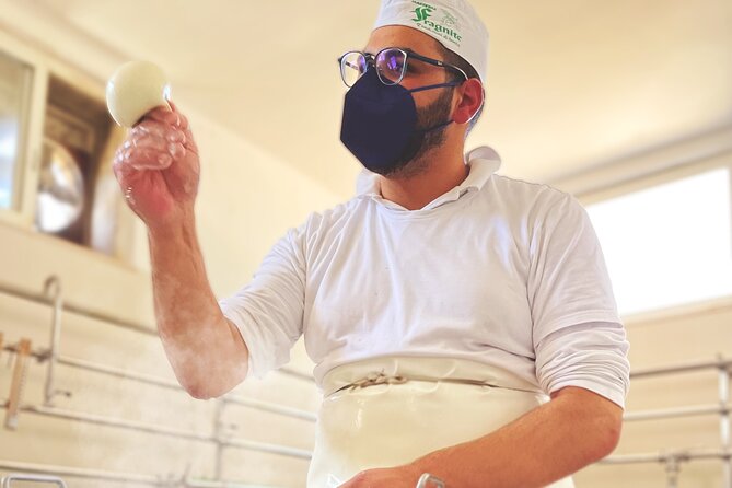 Mozzarella Experience - Cheese Tour and tastings to Masseria Fragnite - From Cow to Burrata at Masseria Fragnite
