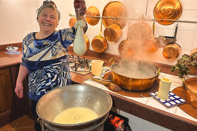 Mozzarella experience with private cooking class - Key points at a glance