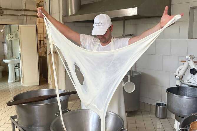 Mozzarella Experience with Tasting in Vico Equense - Making fior di latte at Caseificio Starace