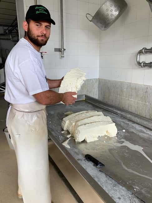 Naples: Mozzarella Experience, Taste of Southern Italy - From Rione Alto to a family dairy