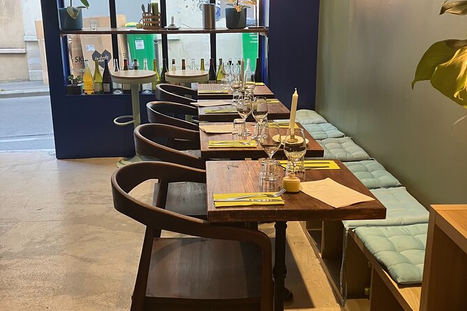 Natural Wine Tasting with Cheese Pairings in Paris - What makes the hosts part of the experience