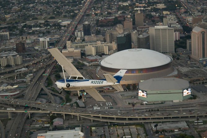 New Orleans VIP Sightseeing Flight with Champagne & Chocolates or Wine & Cheese - What the pilot adds to the experience