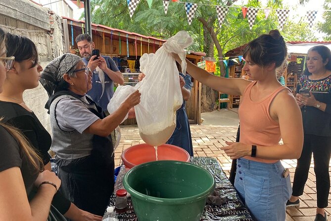 Oaxacan Cheese and Quesillo Workshop - The hands-on quesillo process