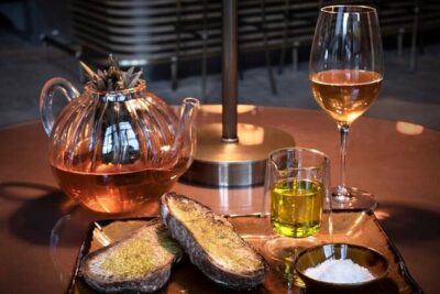 Olive Oil, Cheese, and Wine Tasting with Local Expert