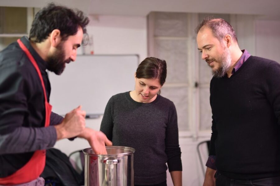Paris: Butter and Cheesemaking Workshop - The teaching makes the difference