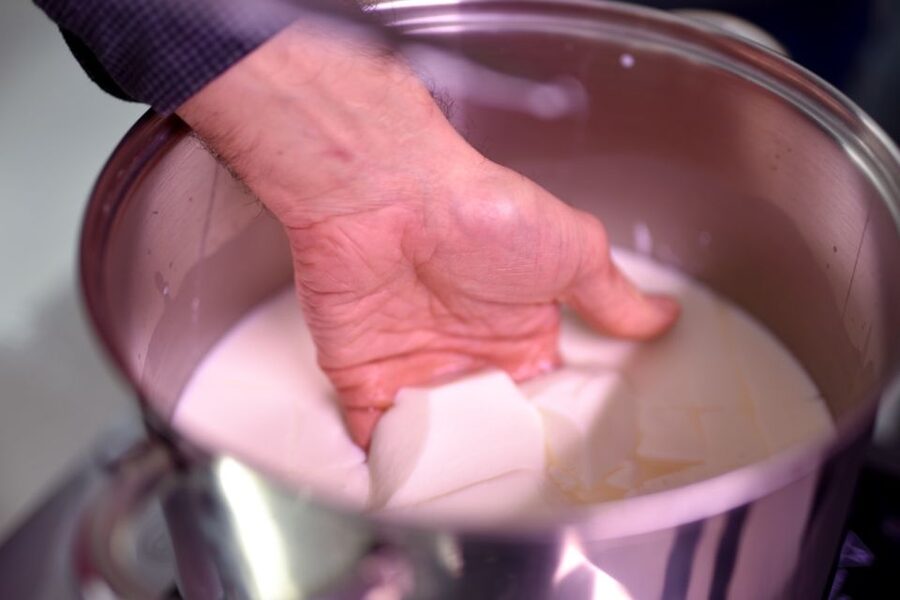 Paris: Butter and Cheesemaking Workshop - Is $82 a fair Paris food experience?