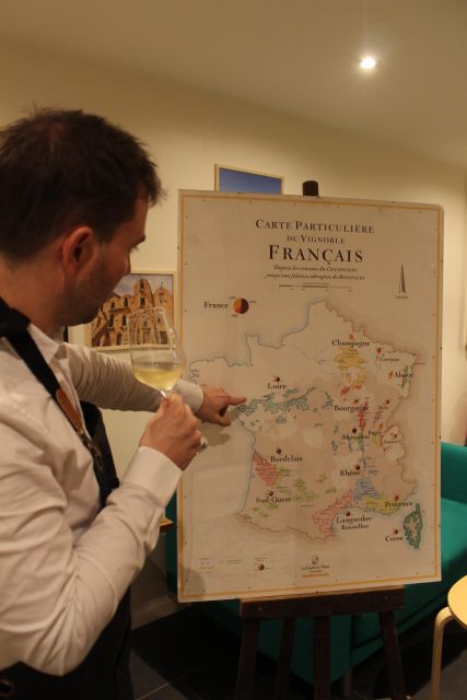 Paris: French Wine and Cheese Guided Tasting - A small group that leaves room for questions