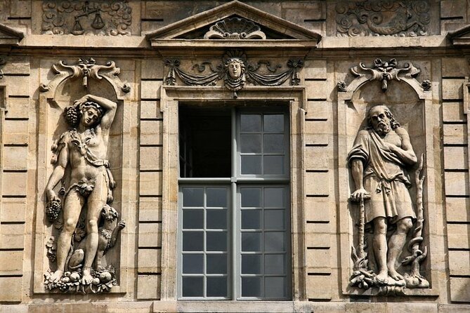 Paris Le Marais Historical Walking Tour with Wine and Cheese Tasting - Key points to know before booking