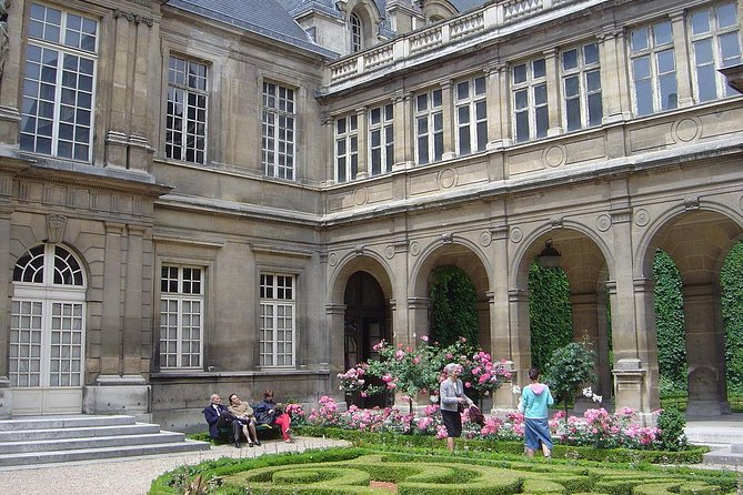 Paris Le Marais Historical Walking Tour with Wine and Cheese Tasting - Hôtel de Sens and a short look at Parisian architecture